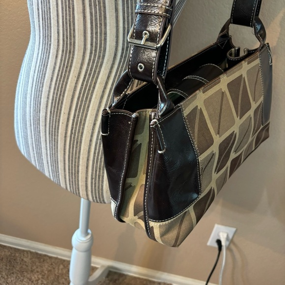 Nine & Co. Shoulder Bag Brown Tan Geometric Silver-Tone Hardware Classic - Picture 9 of 16